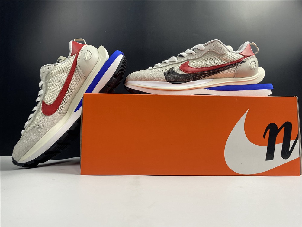 sacai x Nike VaporWaffle CV1363-100